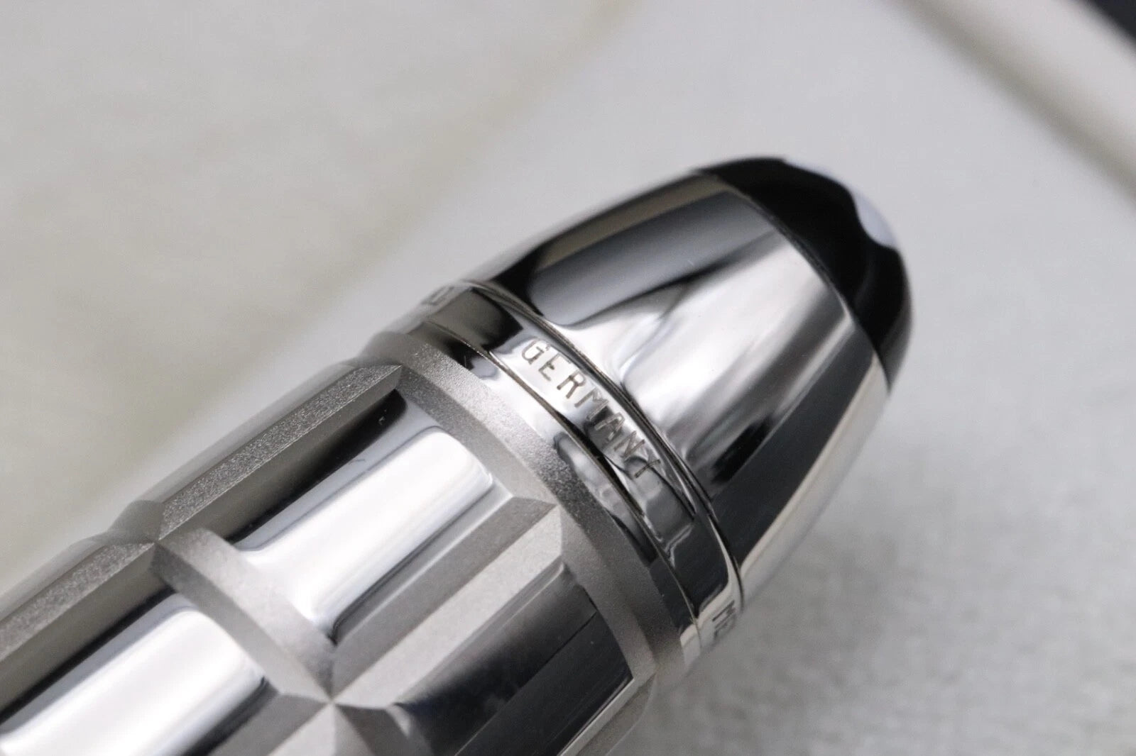 Montblanc Meisterstuck 146 LeGrand Platinum Facet Fountain Pen - UNUSED image 4