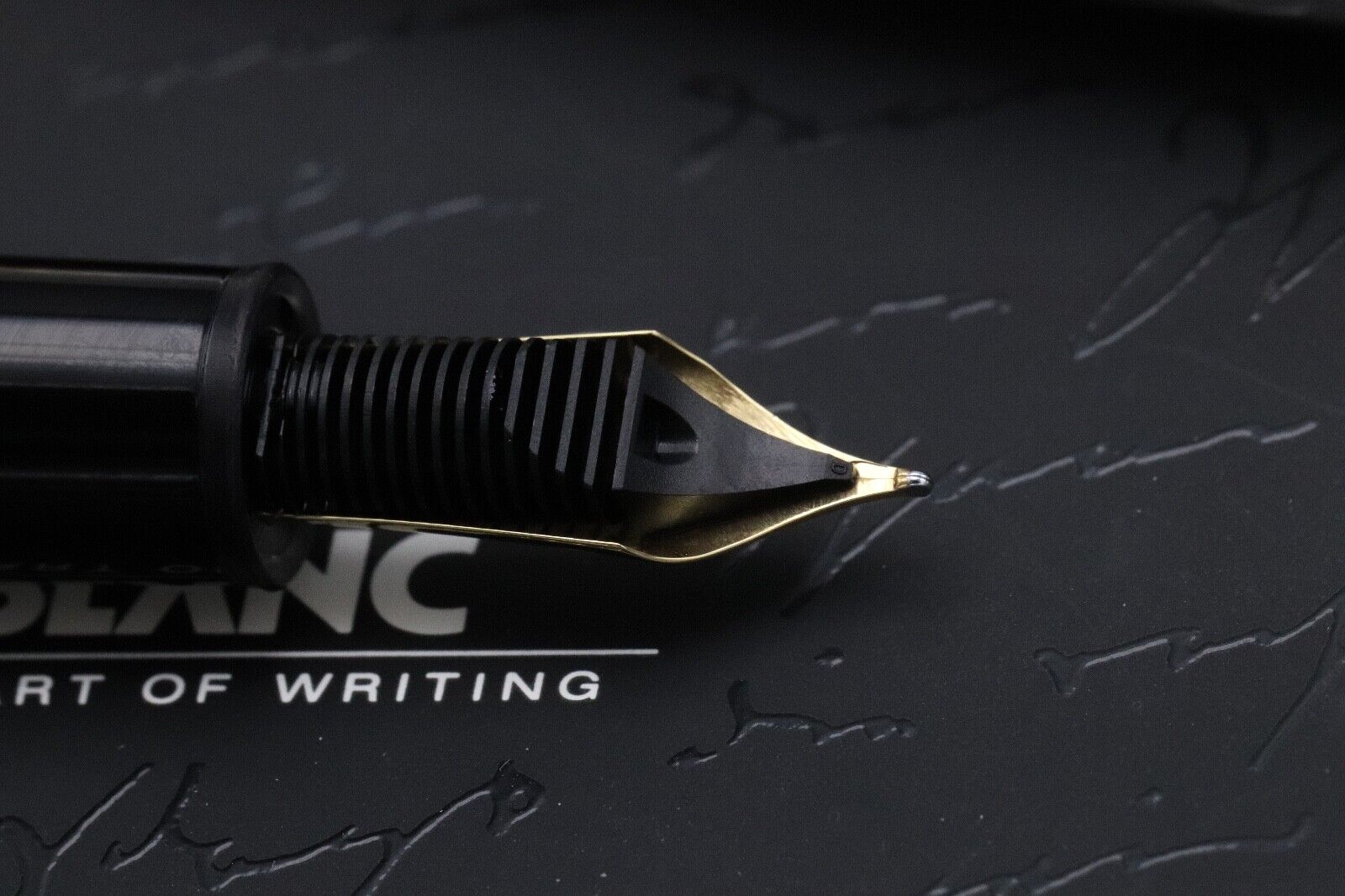Montblanc Meisterstück 146 LeGrand Sterling Silver Pinstripe Fountain Pen image 4