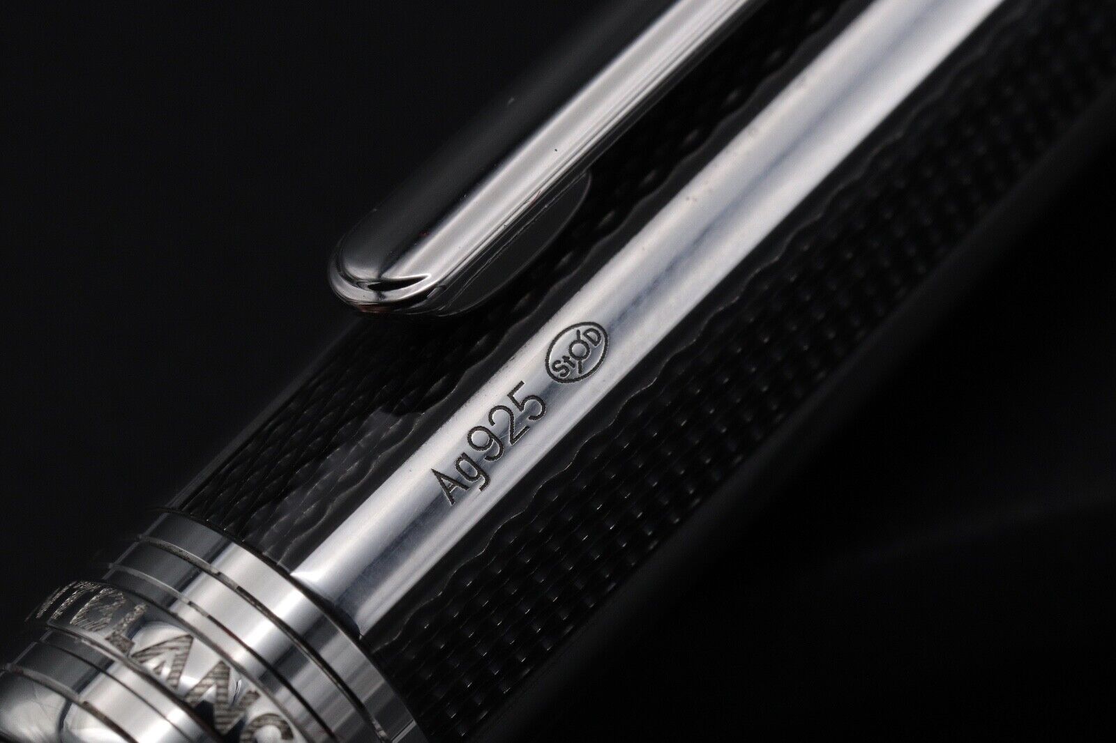 Montblanc Meisterstuck 165 Classique Silver Fibre Guilloche Mechanical Pencil image 2