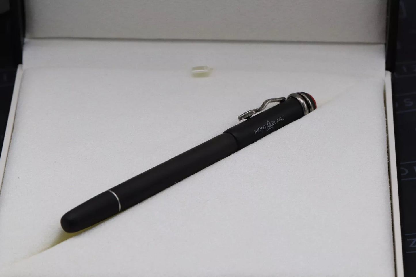 Montblanc Heritage Rouge et Noir Ebonite LE1906 Fountain Pen - UNUSED image 6