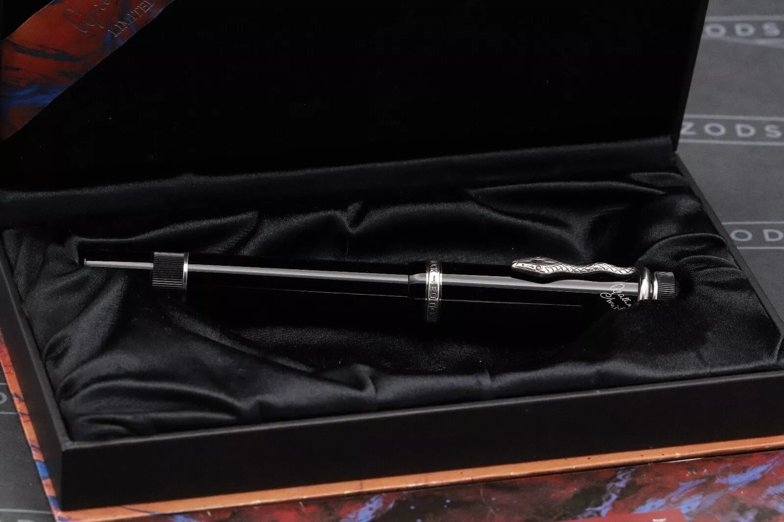 Montblanc Writers Edition Agatha Christie Fountain Pen - Fine Nib - UNUSED image 8
