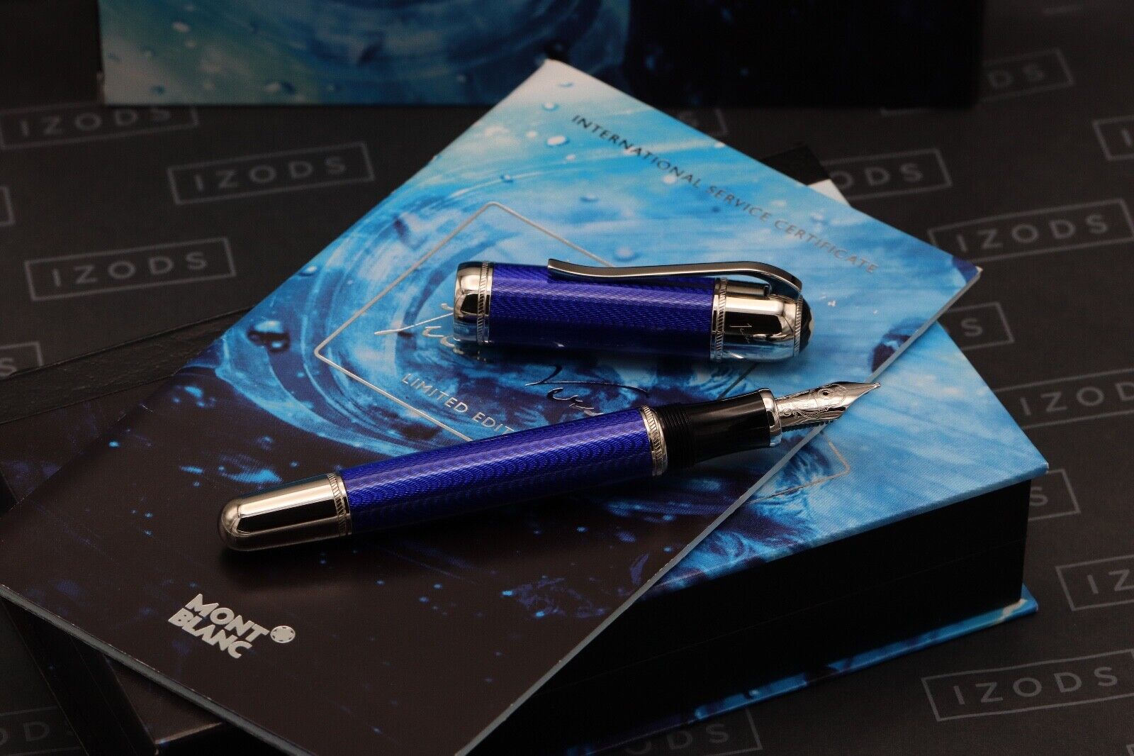 Montblanc Writers Edition Jules Verne Fountain Pen - Broad Nib image 1
