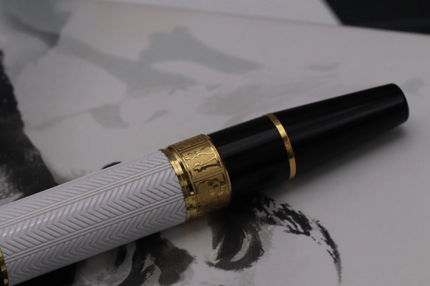 Montblanc Writers Edition William Shakespeare Fountain Pen - OM Nib image 6