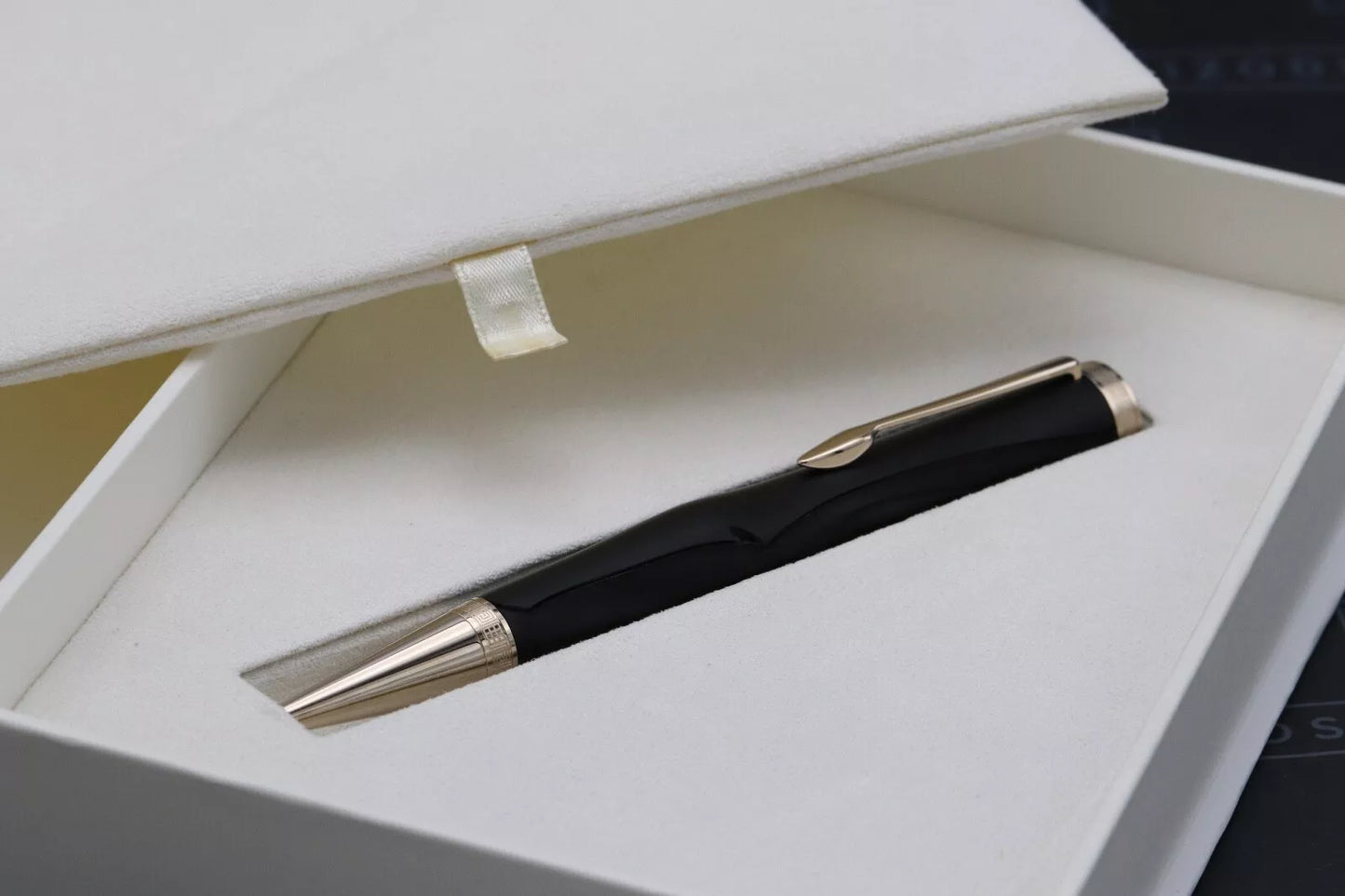Montblanc Writers Edition Homage to Homer Ballpoint Pen image 6