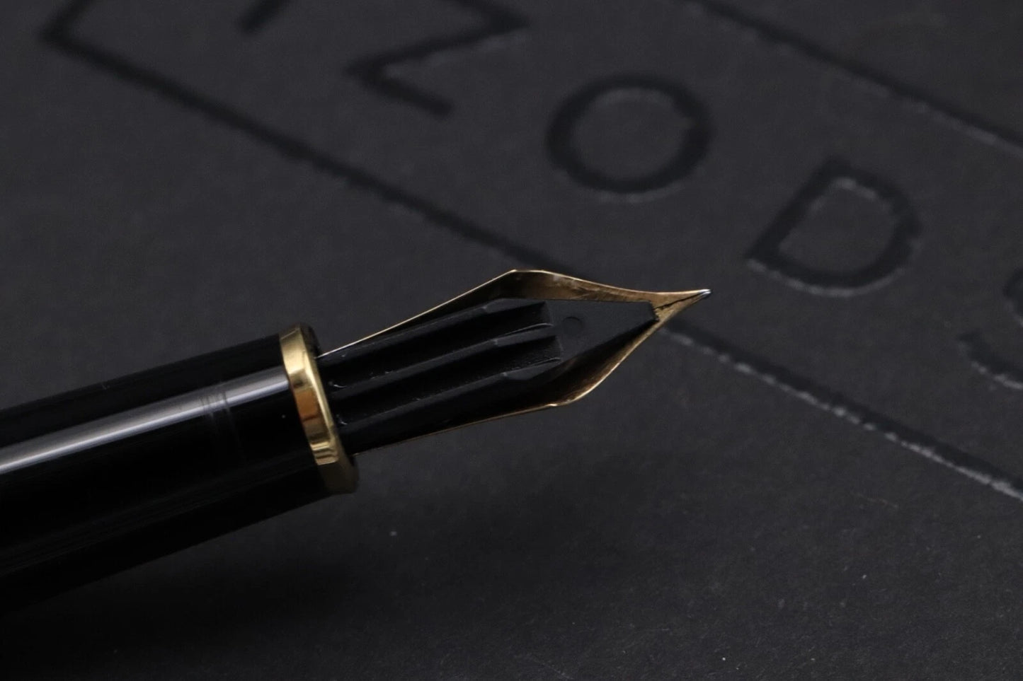 Montblanc Meisterstuck 144 Classique Gold Coated Fountain Pen - EF Nib image 4