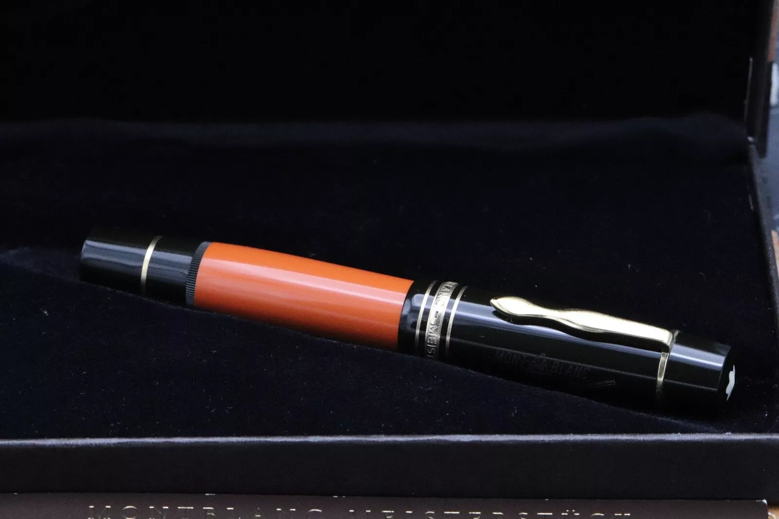 Montblanc Writers Edition Ernest Hemingway Fountain Pen - NEVER INKED - Fine Nib image 14