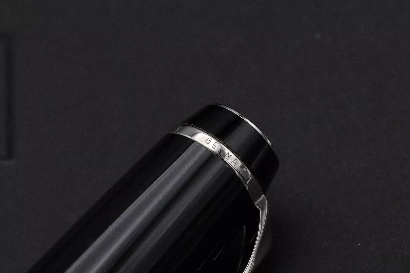Montblanc Boheme Noir Fountain Pen - OB Nib image 5