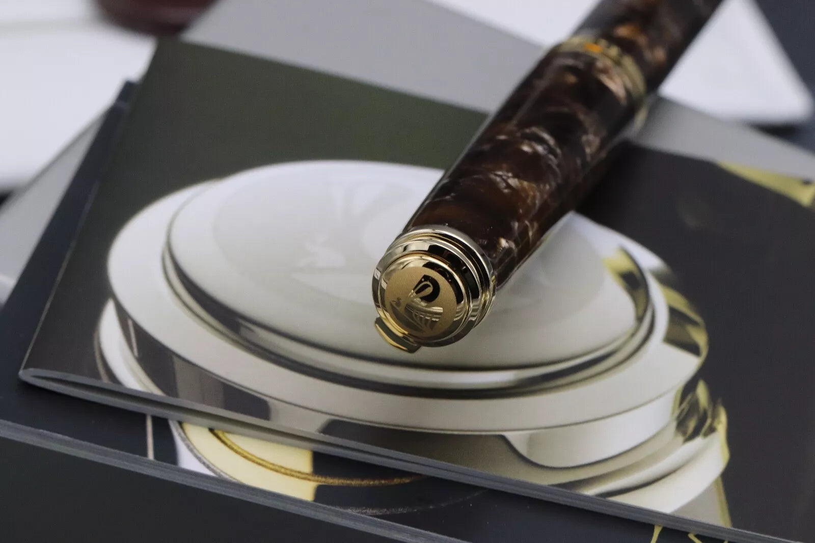 Pelikan Souveran M800 Renaissance Brown Fountain Pen - DIPPED - EF Nib image 8