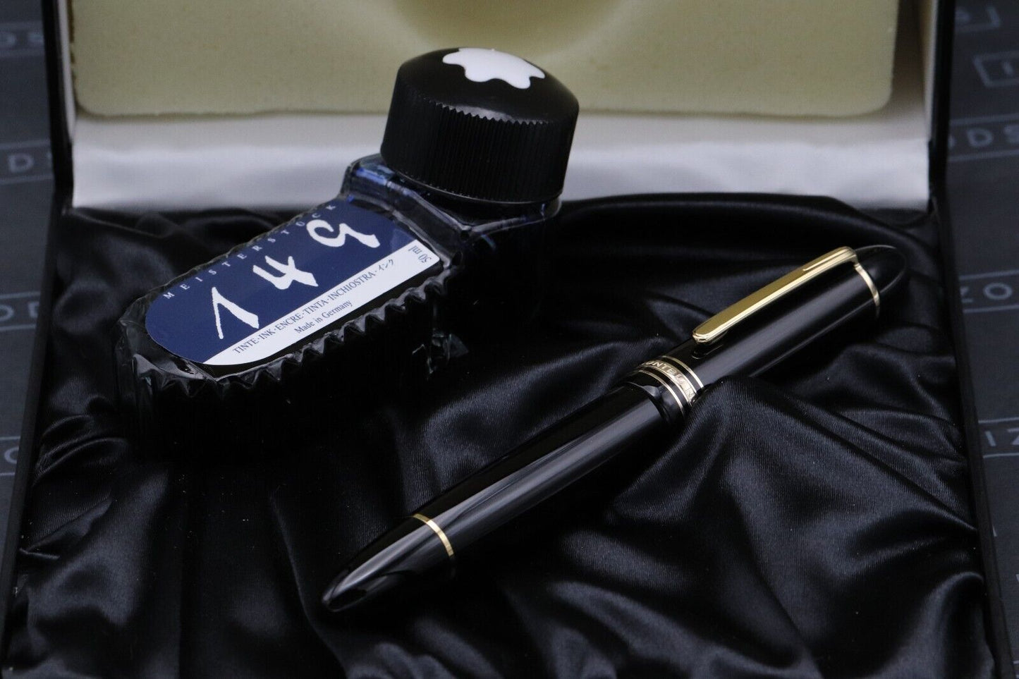 Montblanc Meisterstuck 149 Gold-Coated Fountain Pen - UNUSED - Medium Nib image 7
