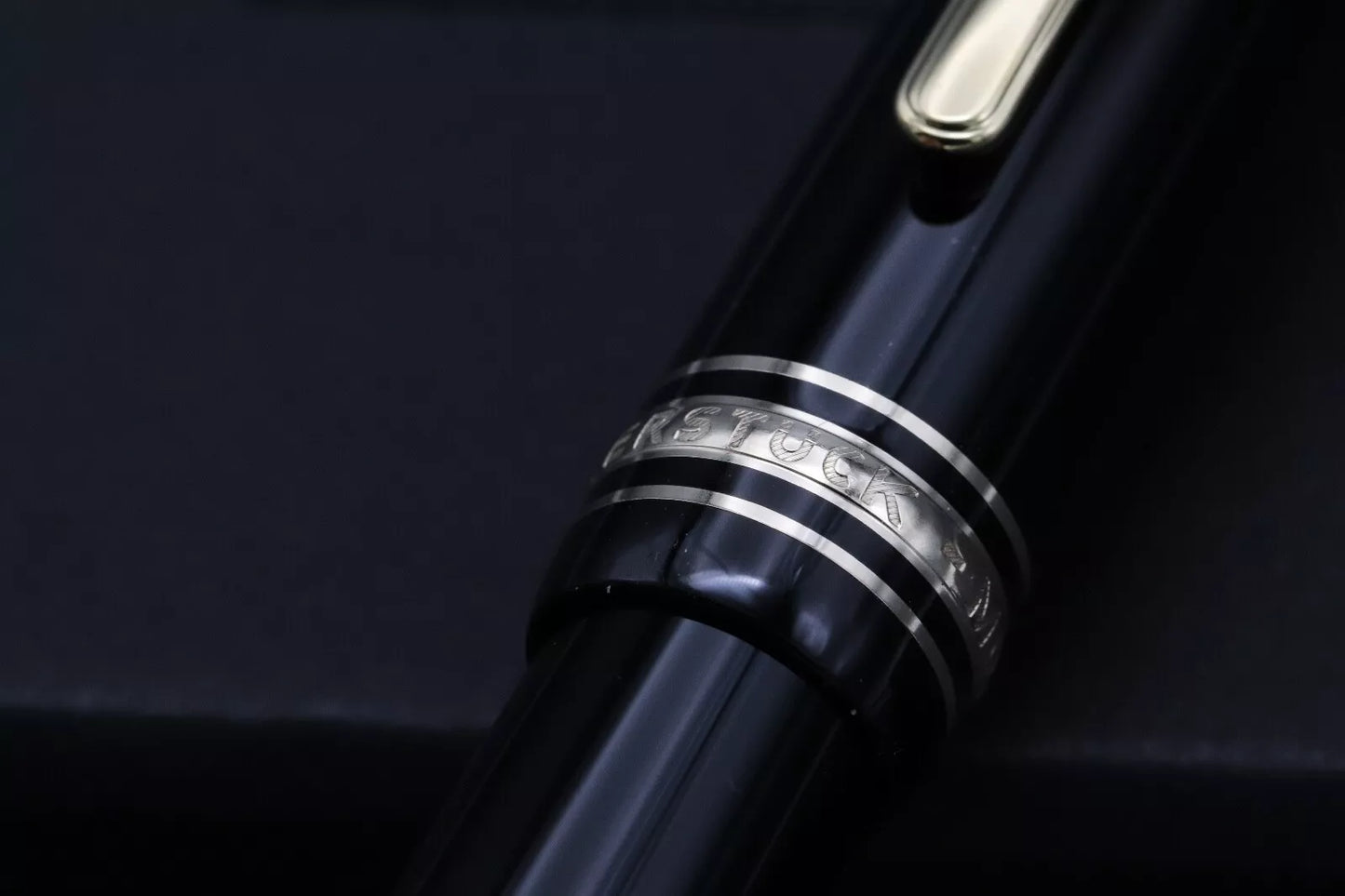 Montblanc Meisterstuck 147 Traveller Gold Coated Fountain Pen image 3