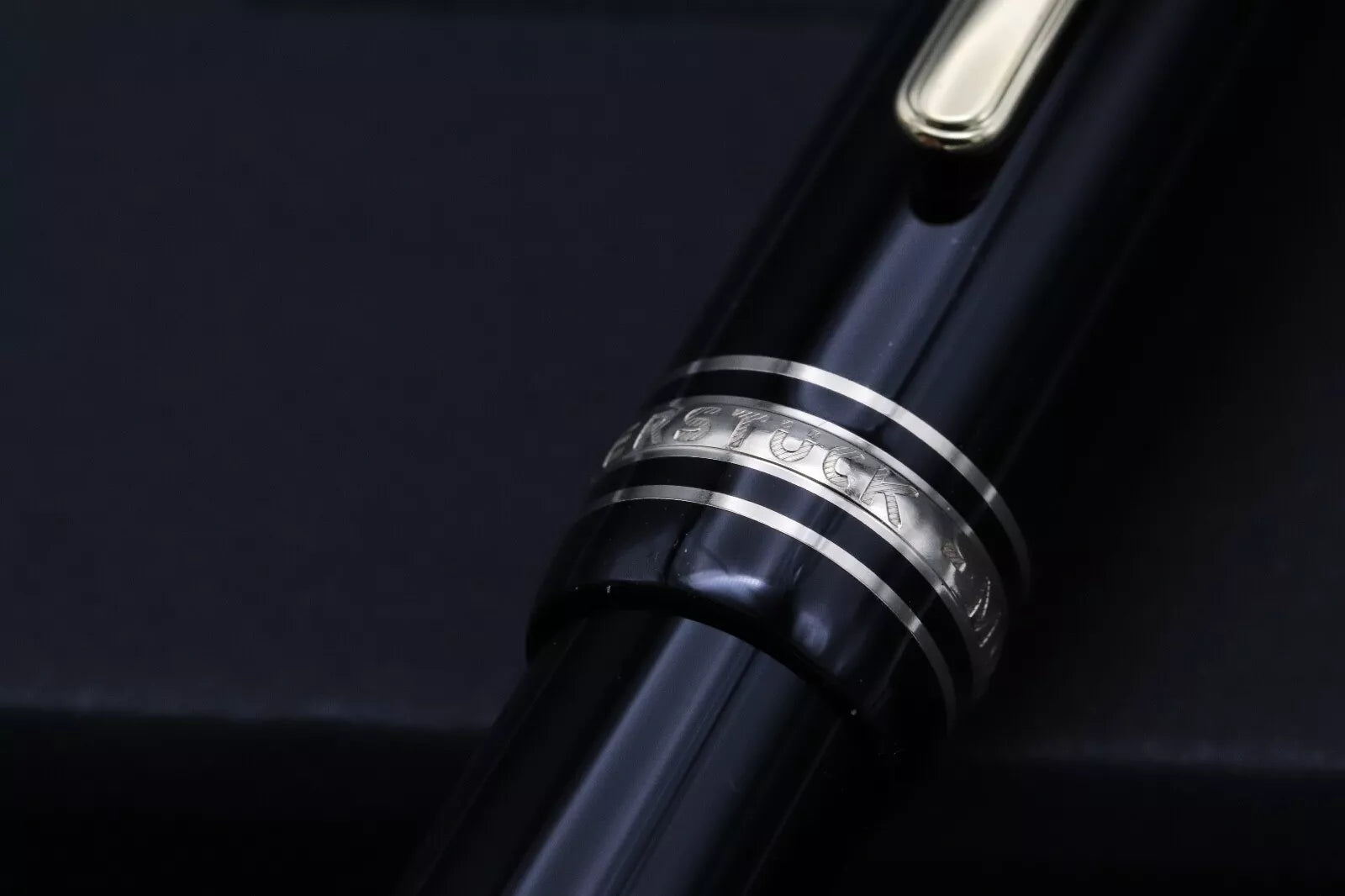 Montblanc Meisterstuck 147 Traveller Gold Coated Fountain Pen image 3