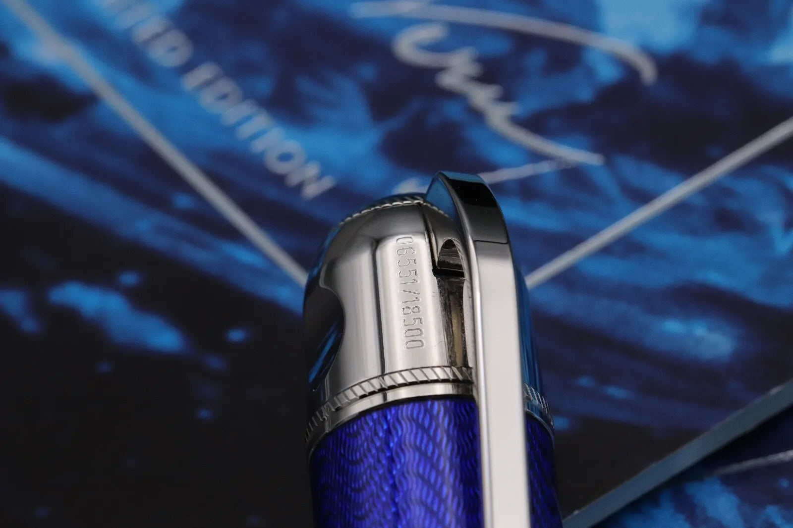 Montblanc Writers Edition Jules Verne Fountain Pen - Broad Nib image 5