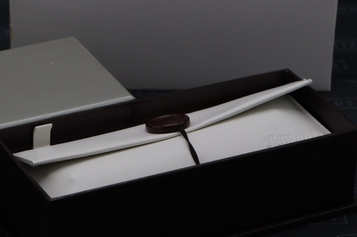 Pelikan M805 Blue Dunes Special Edition Fountain Pen - UNUSED image 5