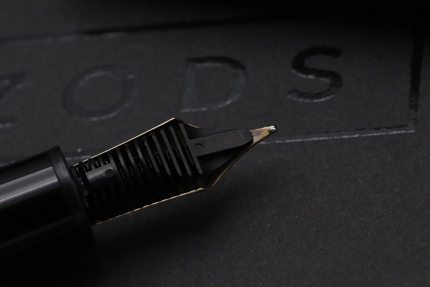 Montblanc Meisterstuck 146 LeGrand Gold-Coated Fountain Pen image 3