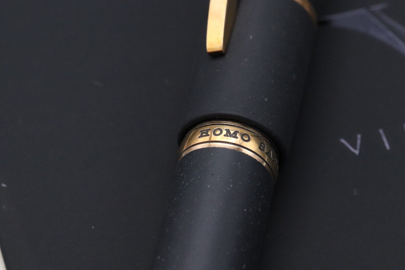 Visconti Homo Sapiens Bronze Age Fountain Pen - UNUSED - 18k Broad Nib image 3