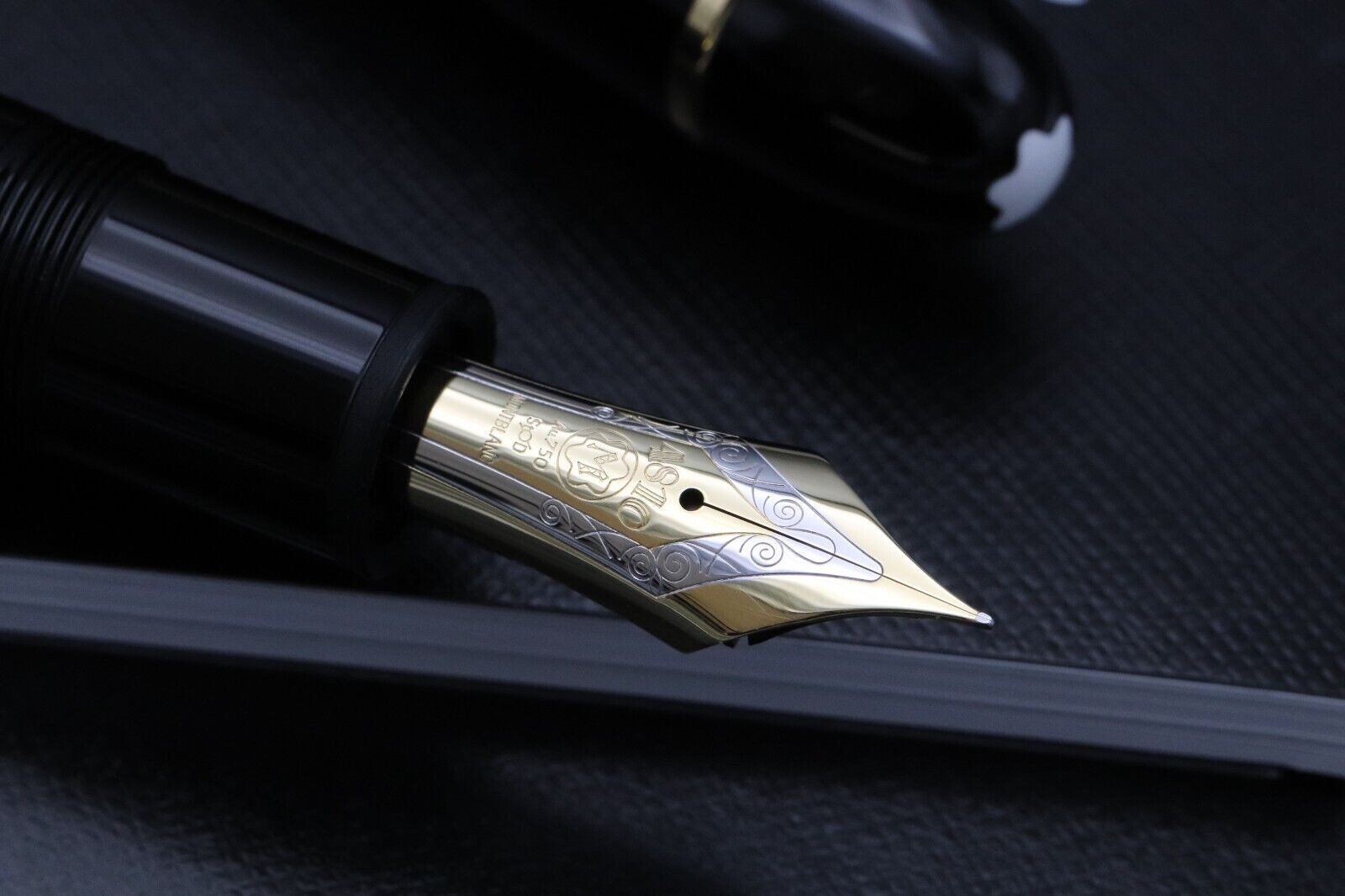 Montblanc Meisterstuck 149 Gold-Coated Fountain Pen - EF NIB image 2