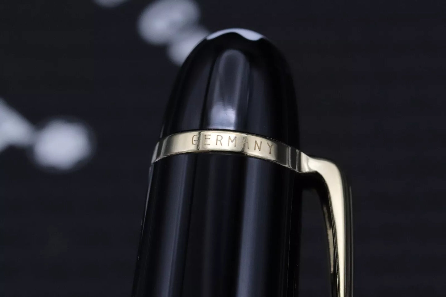 Montblanc Meisterstuck Chopin Classique Gold Line Fountain Pen - UNUSED image 3
