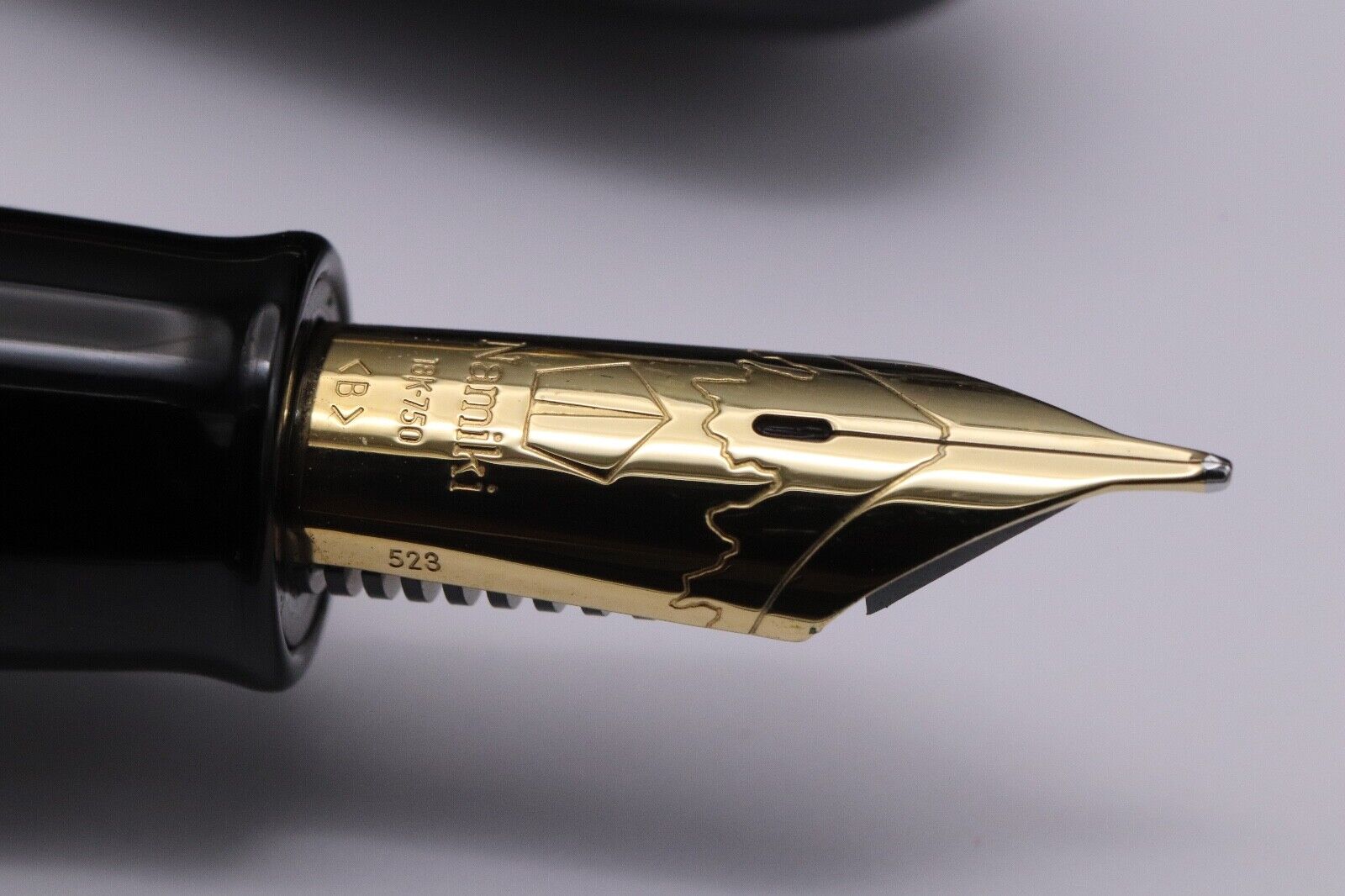 Namiki Yukari Royale Black Urushi Fountain Pen - Broad Nib image 3