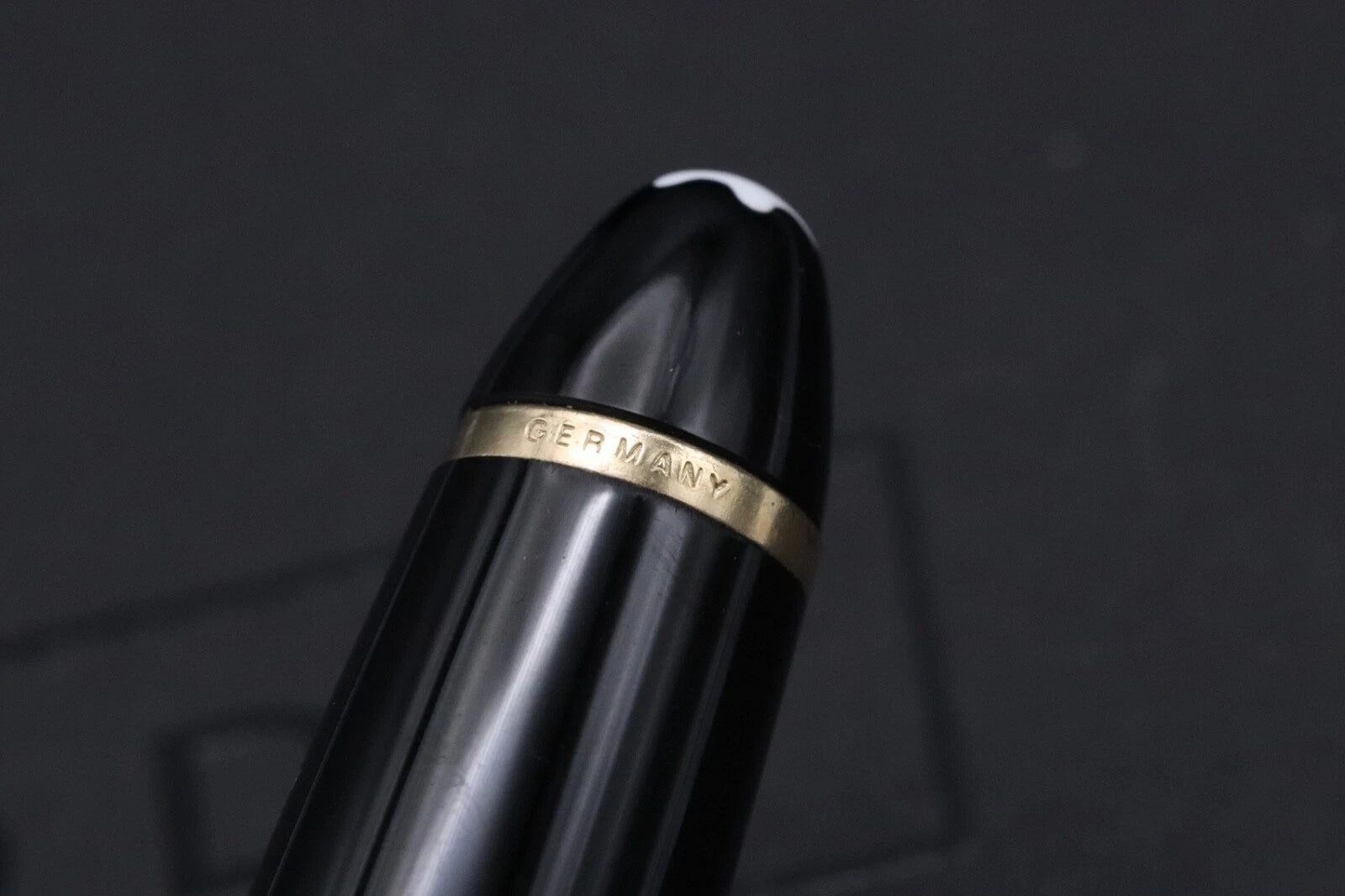 Montblanc Meisterstuck 146 LeGrand Gold Coated Fountain Pen - Monotone Nib image 1