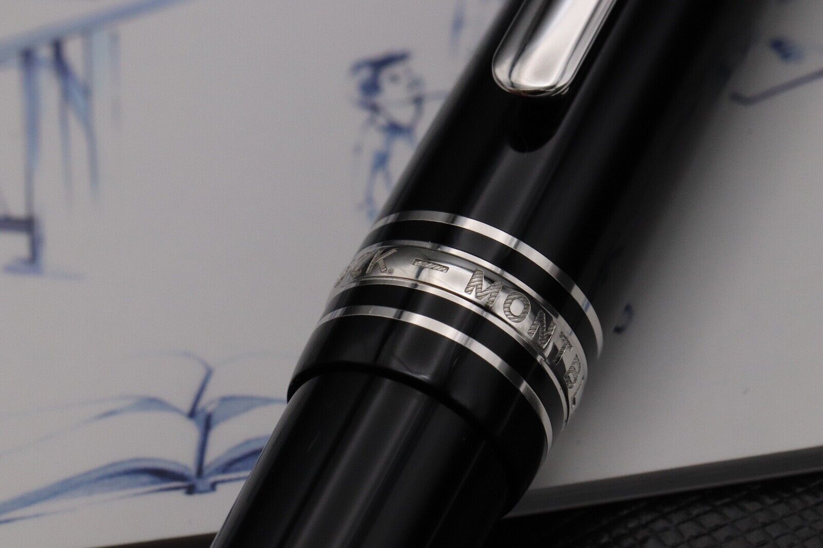 Montblanc Meisterstuck Classique UNICEF 2017 Fountain Pen image 3