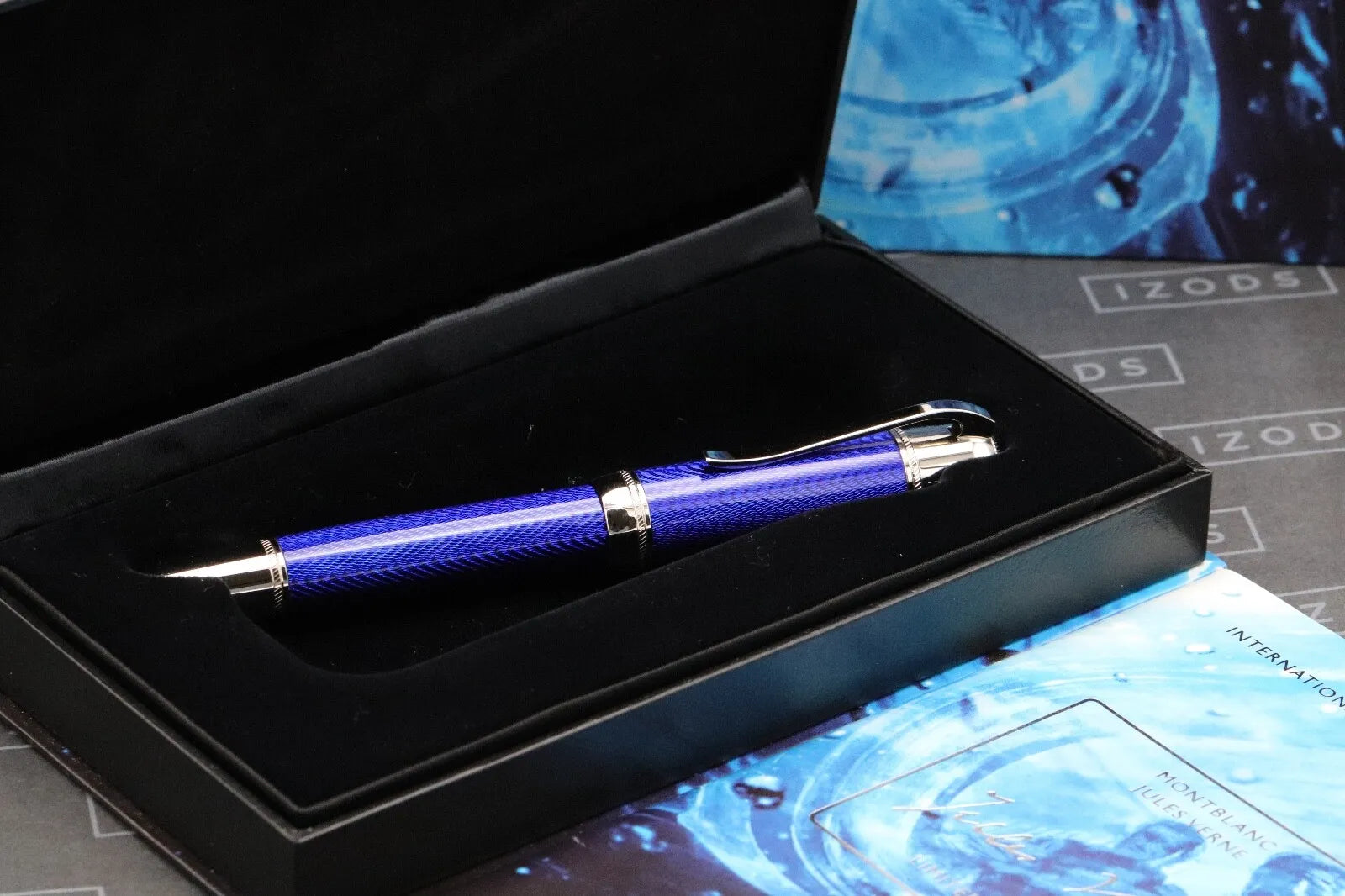 Montblanc Writers Edition Jules Verne Fountain Pen - Broad Nib image 7