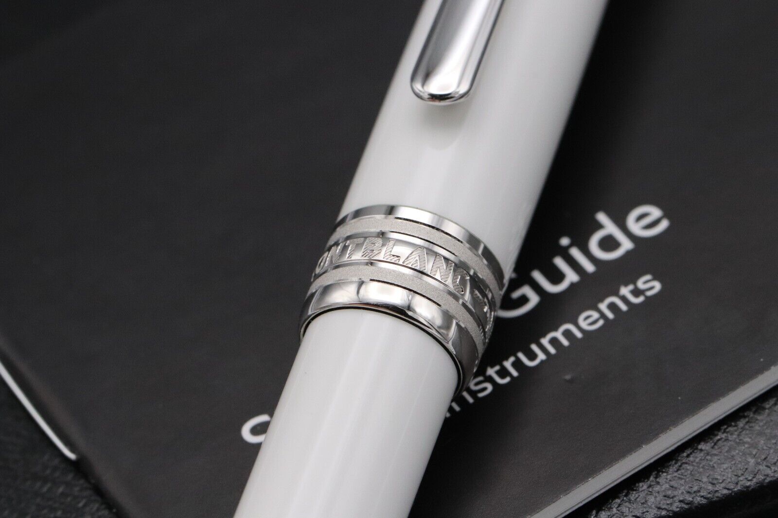 Montblanc Meisterstuck 164 Classique Tribute Solitaire Ballpoint Pen image 2