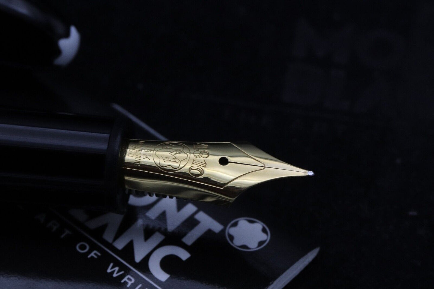 Montblanc Meisterstuck 146 LeGrand Gold Coated Fountain Pen - Monotone Nib image 2