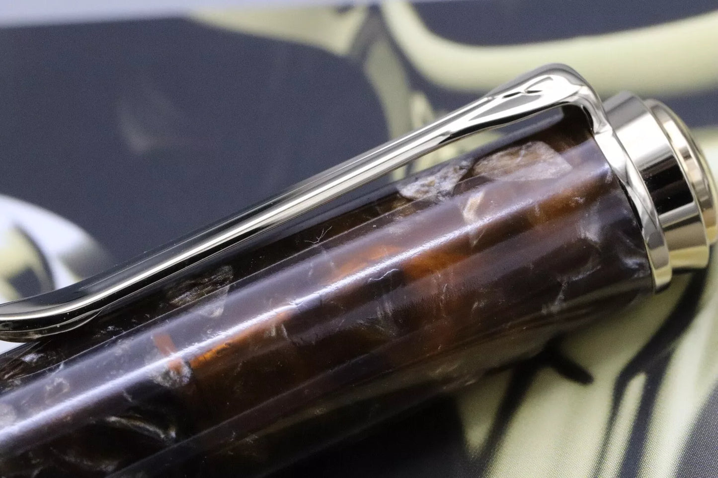 Pelikan Souveran M800 Renaissance Brown Fountain Pen - DIPPED - EF Nib image 6