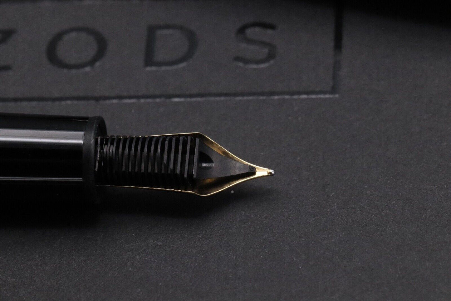Montblanc Meisterstuck 146 LeGrand Gold-Coated Fountain Pen image 4
