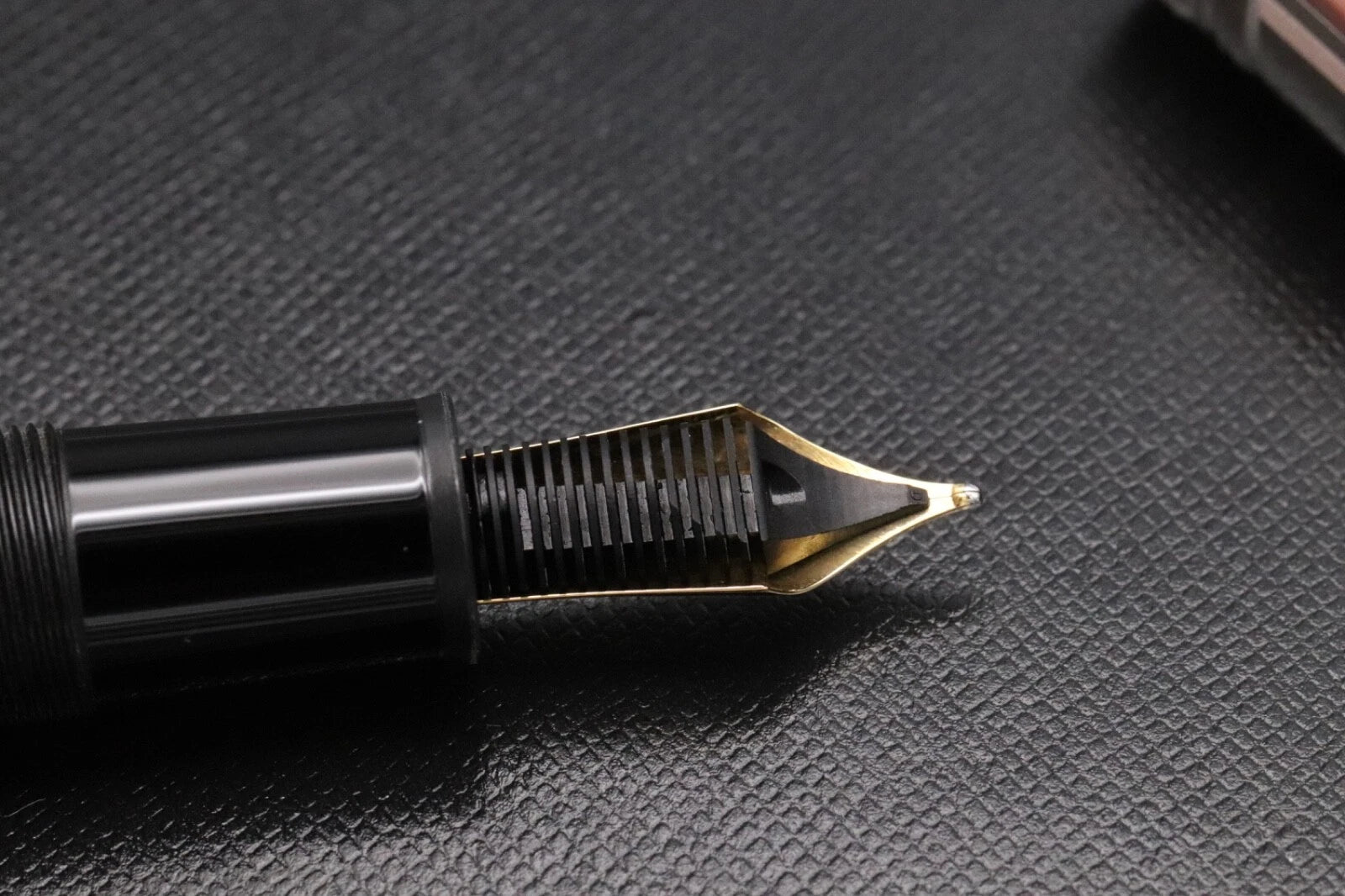 Montblanc Meisterstuck 146 LeGrand Platinum Facet Fountain Pen - UNUSED image 9