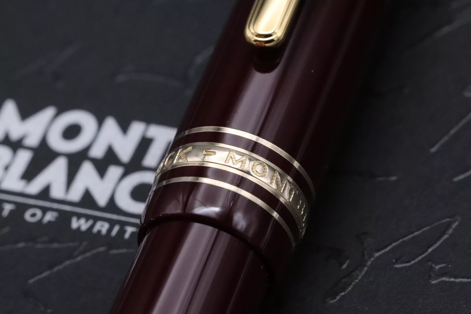 Montblanc Meisterstuck 147 Traveller Bordeaux Fountain Pen - UNUSED image 5
