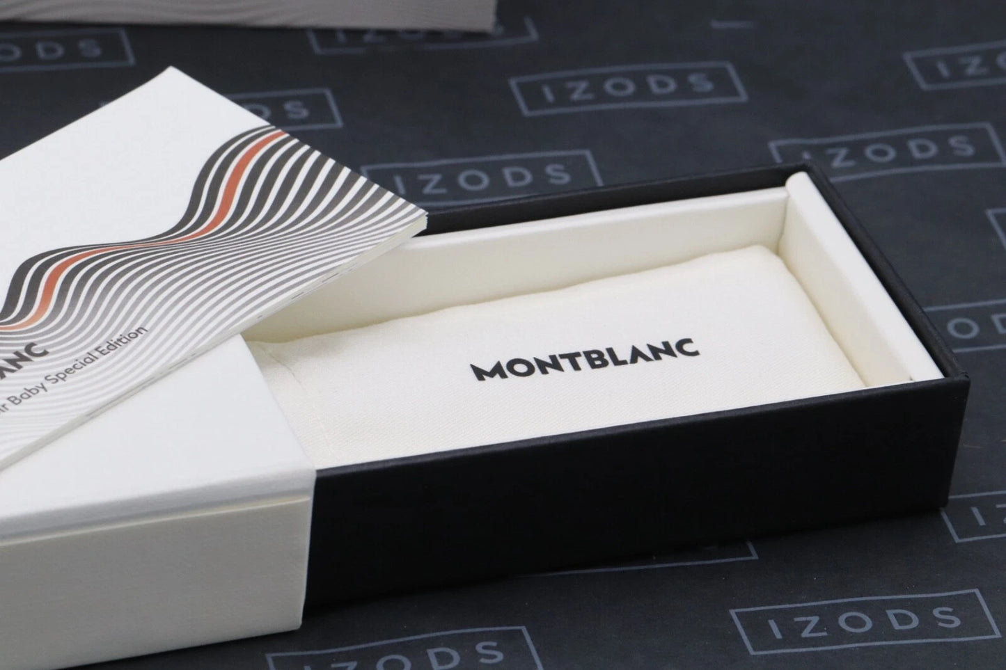 Montblanc Heritage Rouge et Noir Baby Ivory-Resin Fountain Pen image 3