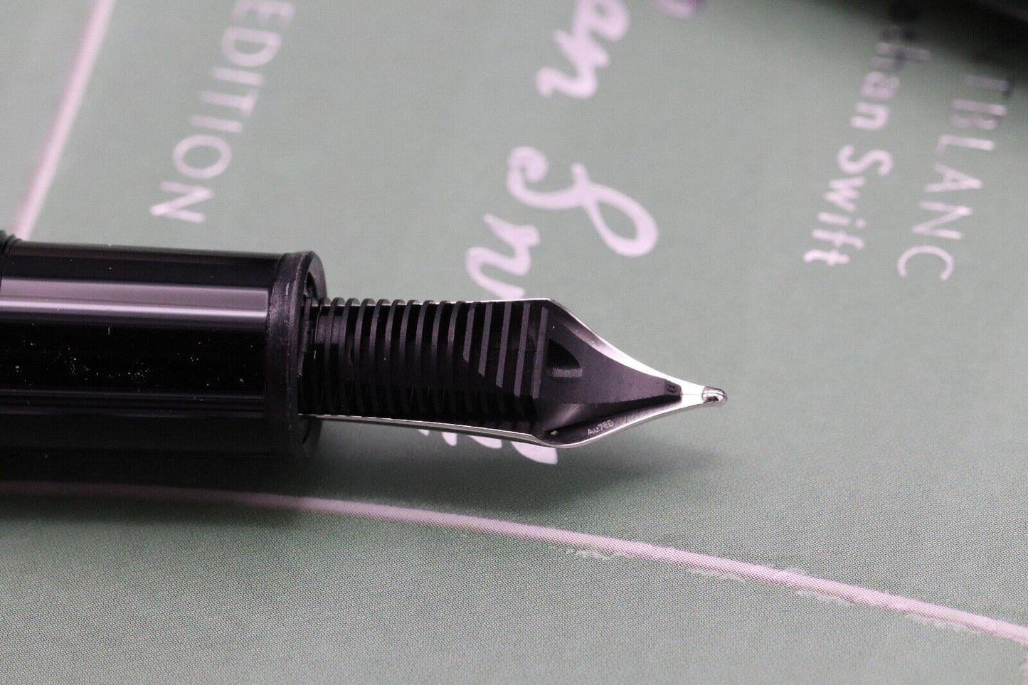 Montblanc Writers Edition Jonathan Swift Fountain Pen - UNUSED image 4