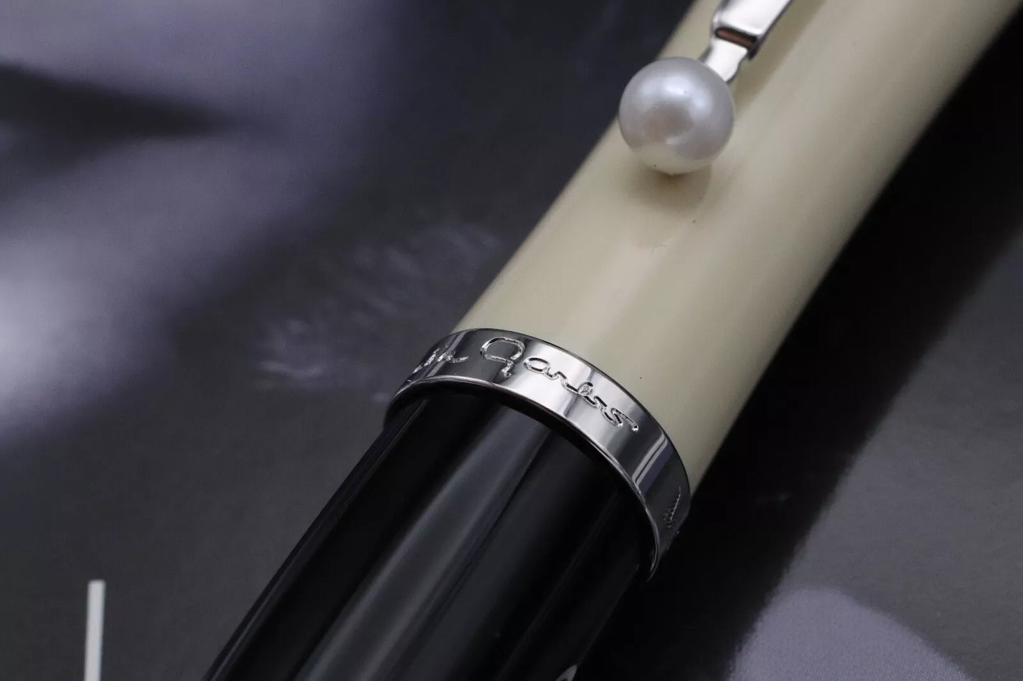 Montblanc Muses Greta Garbo Special Edition Fountain Pen - UNUSED image 12