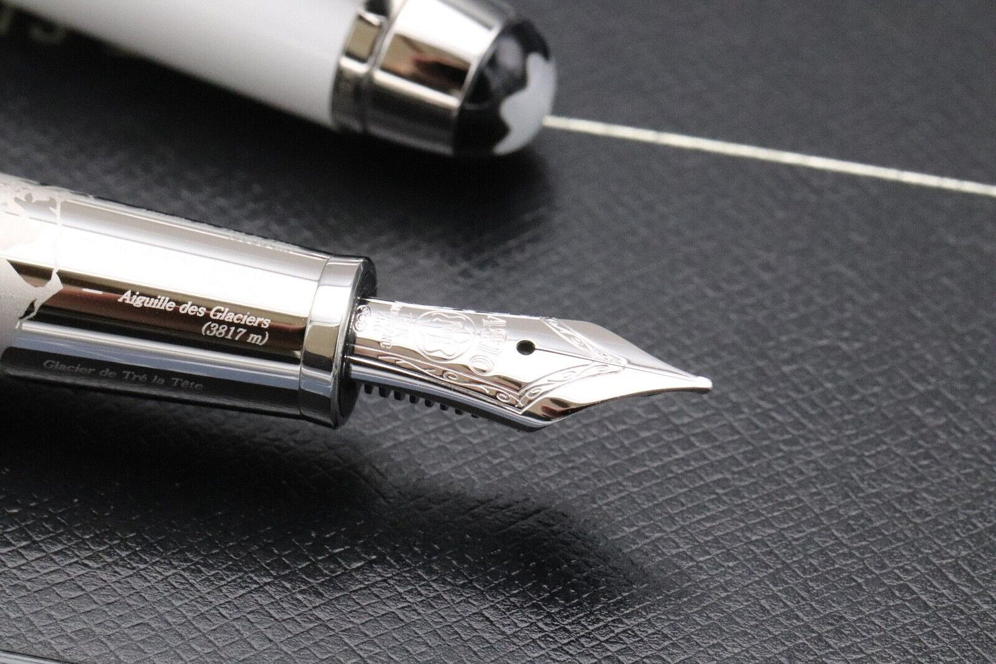 Montblanc Meisterstuck Classique Tribute Solitaire Fountain Pen - UNUSED image 2