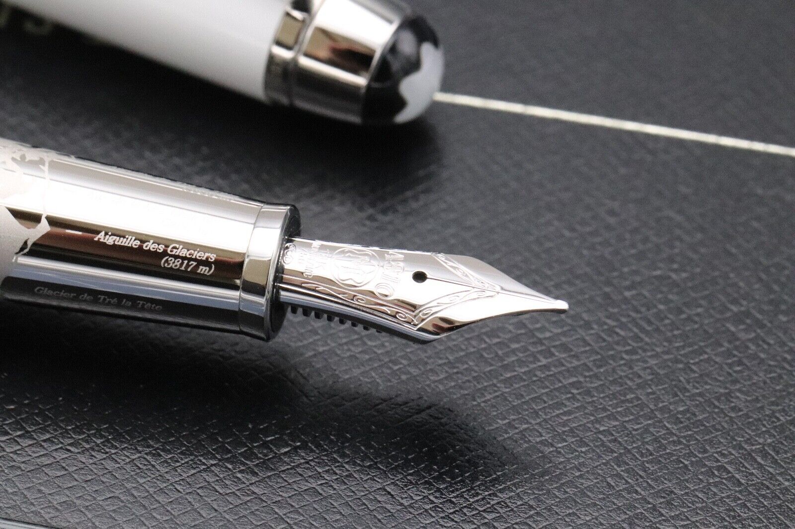 Montblanc Meisterstuck Classique Tribute Solitaire Fountain Pen - UNUSED image 2