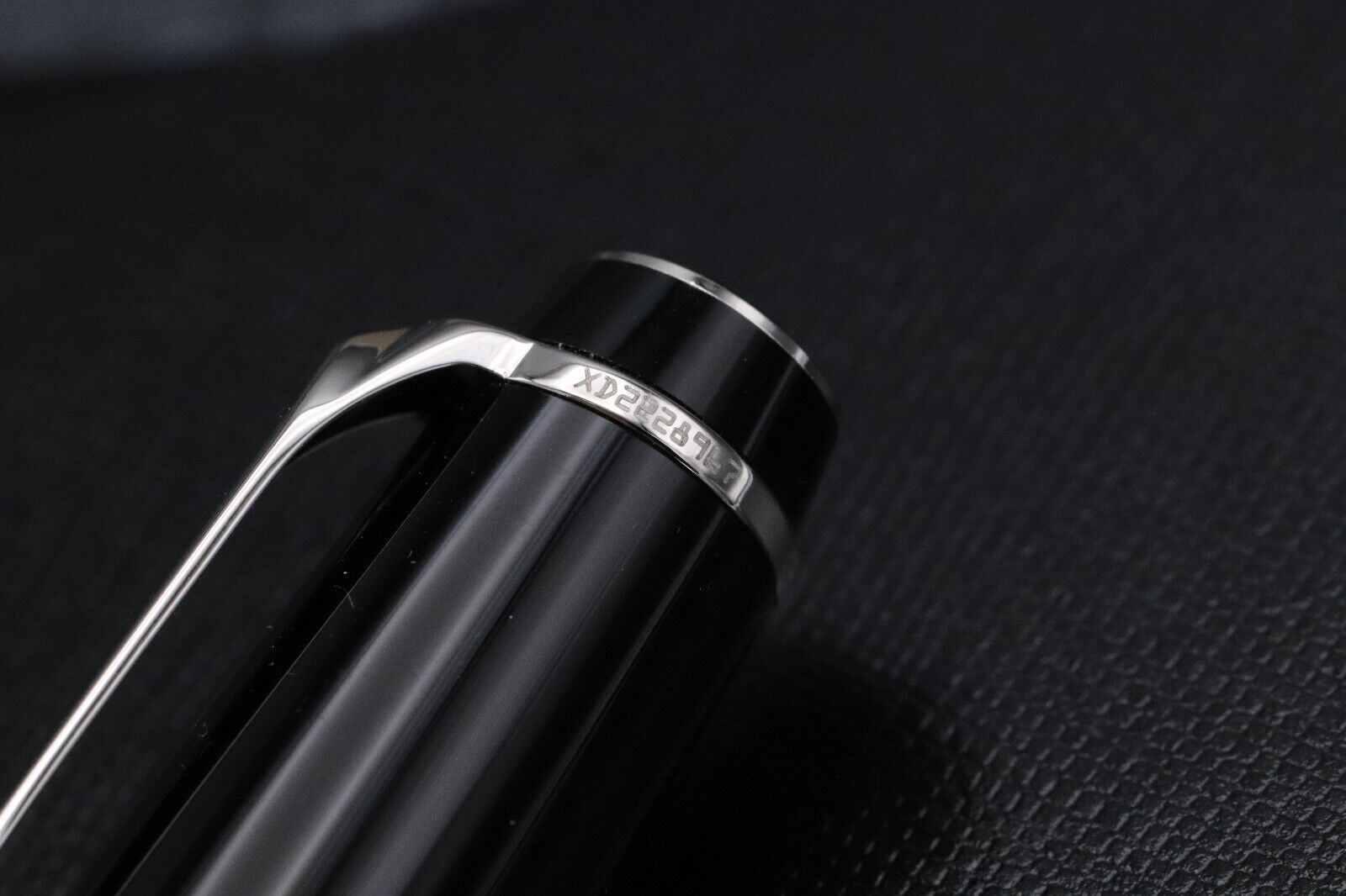 Montblanc Boheme Bleu Midsize Fixed Nib Fountain Pen - UNUSED image 4