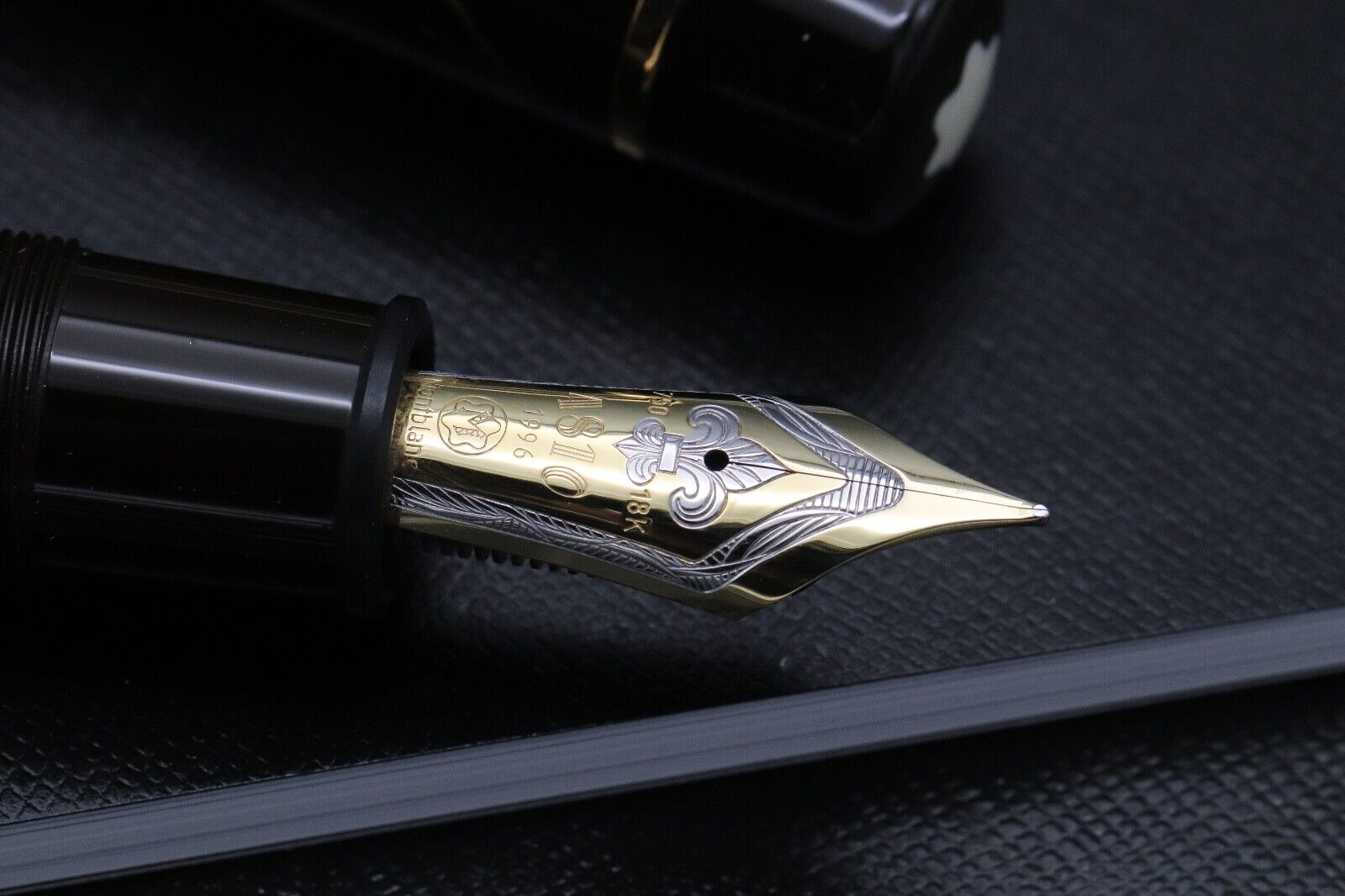 Montblanc Writers Edition Alexandre Dumas (Father) Fountain Pen image 2