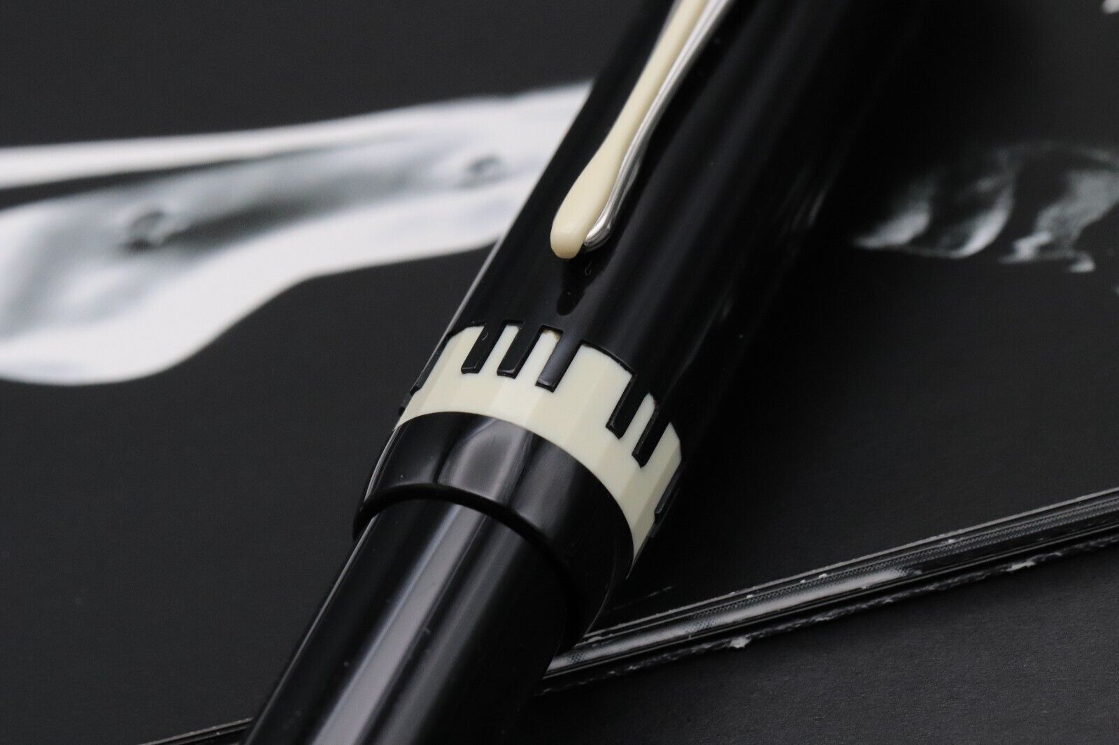 Montblanc Donation Series Herbert von Karajan Fountain Pen image 3