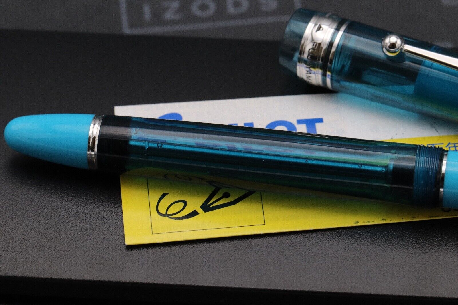 Pilot Custom 823 Bungubox Fujiyama Blue Limited Edition Fountain