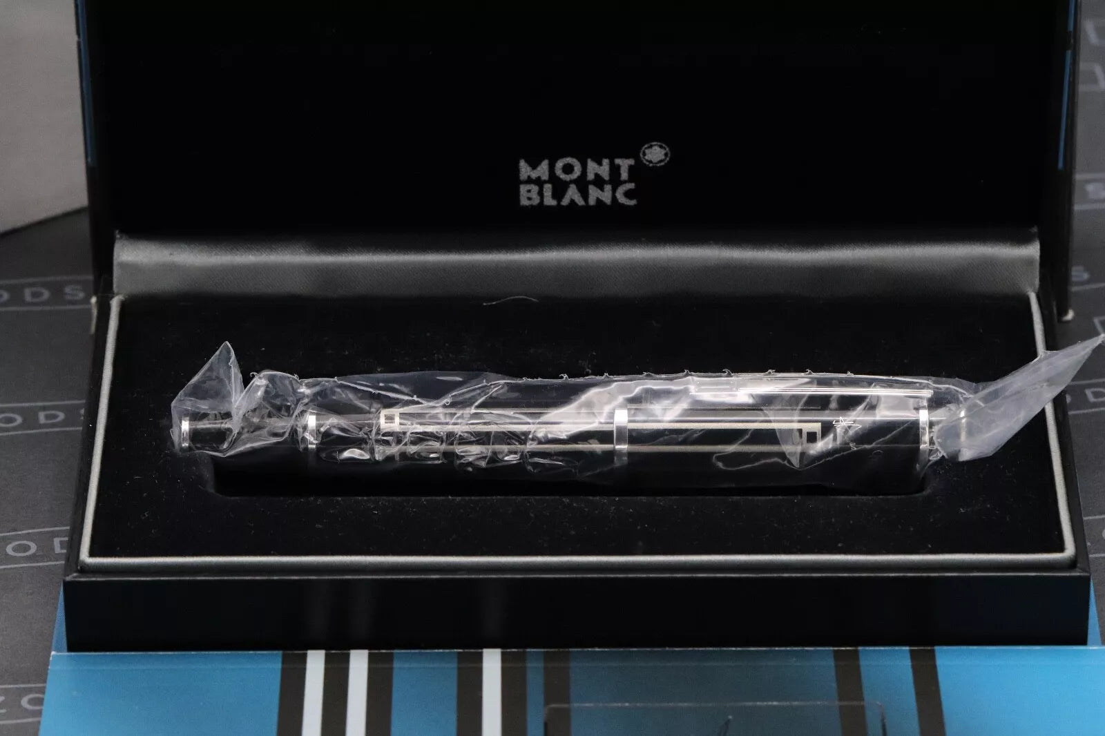 Montblanc Writers Edition Thomas Mann Fountain Pen - UNUSED image 10