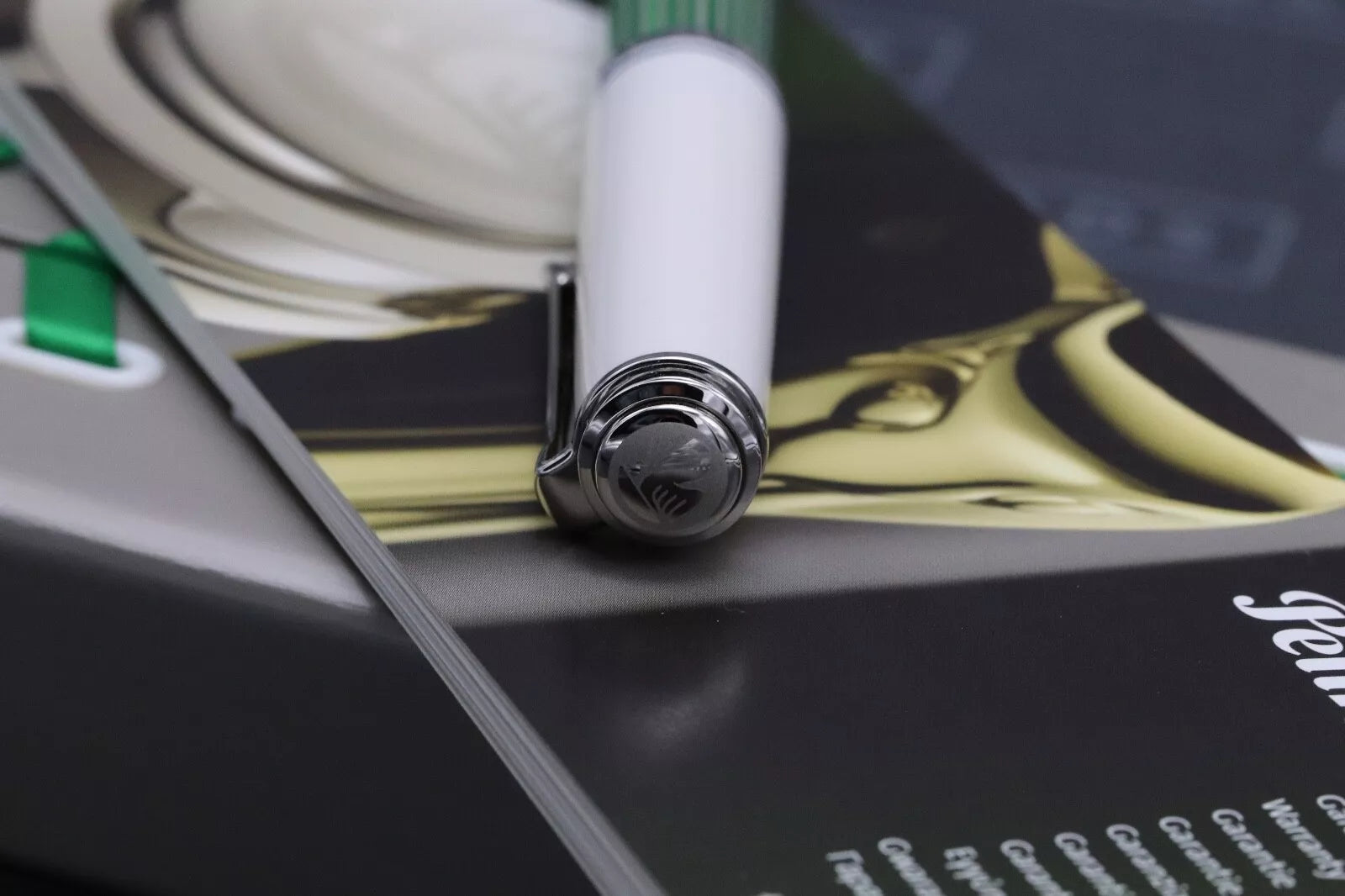 Pelikan Souveran M605 Green White Fountain Pen image 6