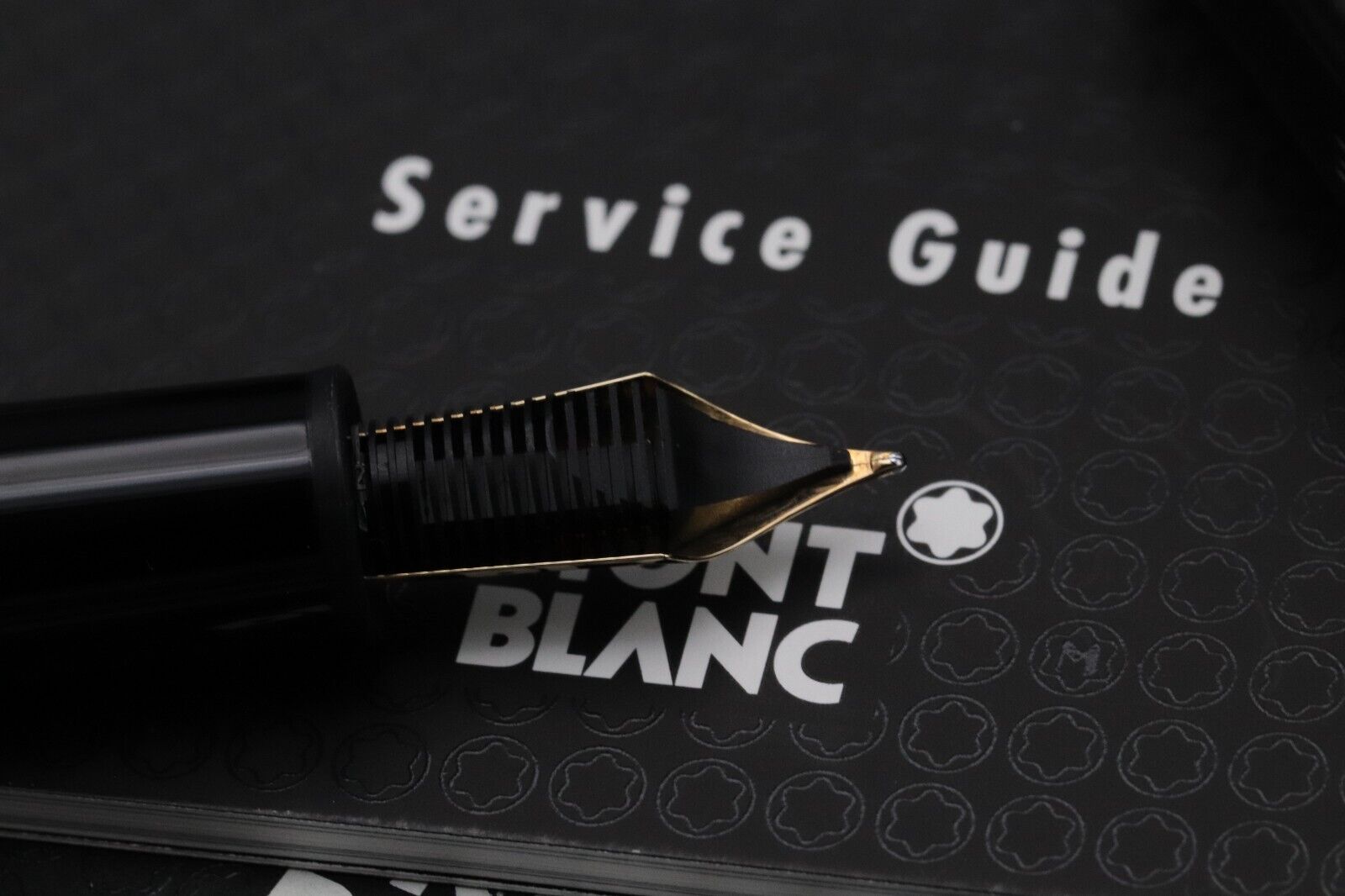 Montblanc Meisterstuck 147 Traveller Gold Coated Fountain Pen inc Pouch - UNUSED image 3