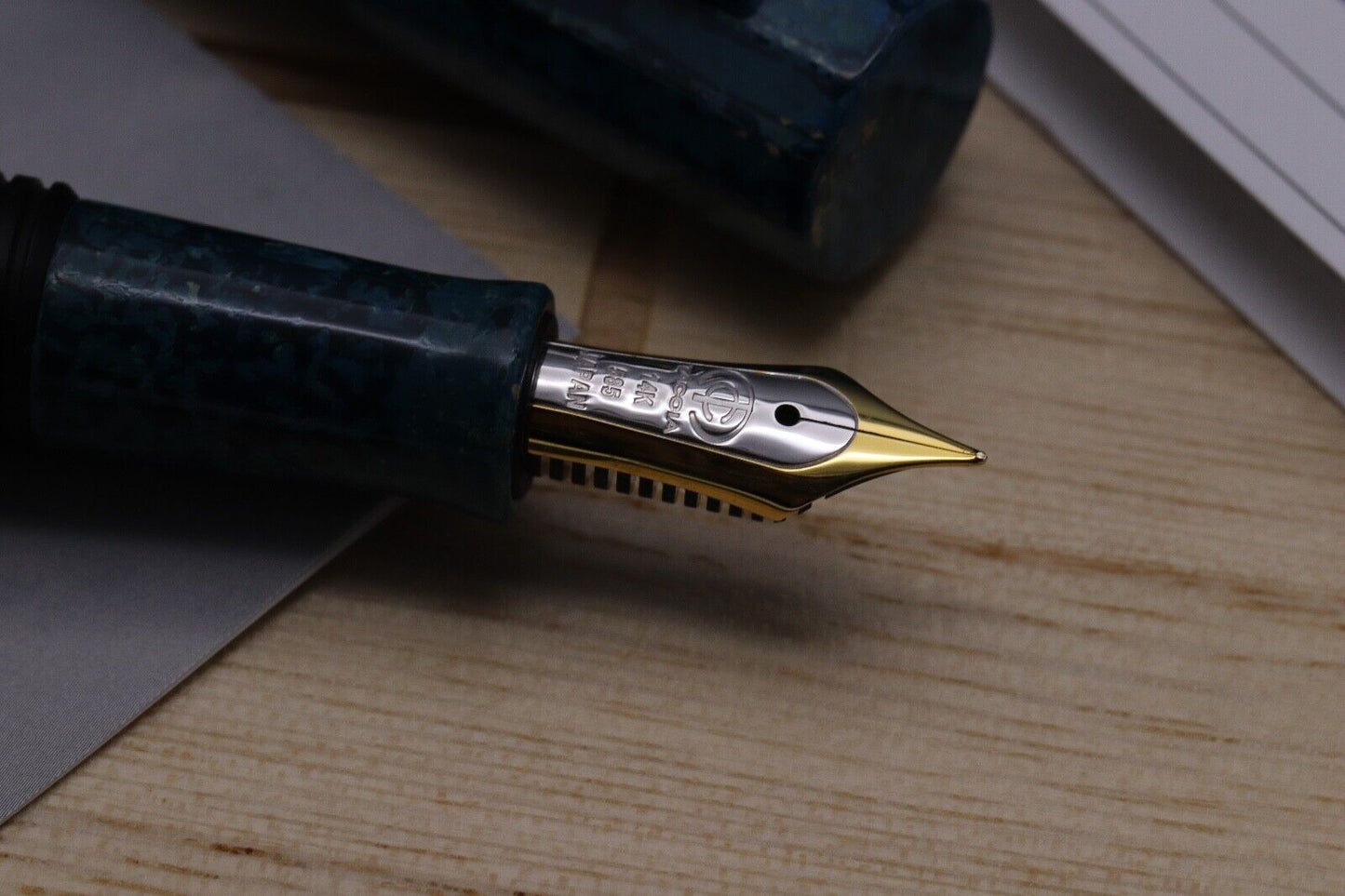 Taccia Hyakko Hisho Hakudou Limited Edition Fountain Pen image 2
