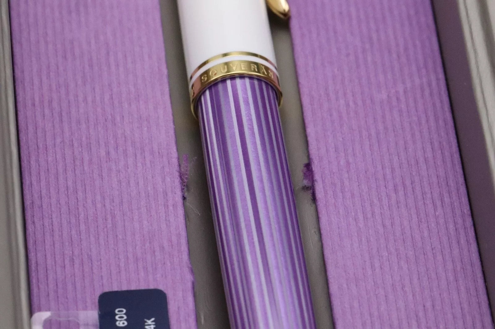Pelikan Souveran M600 Violet White Special Edition Fountain Pen - Fine Nib image 6
