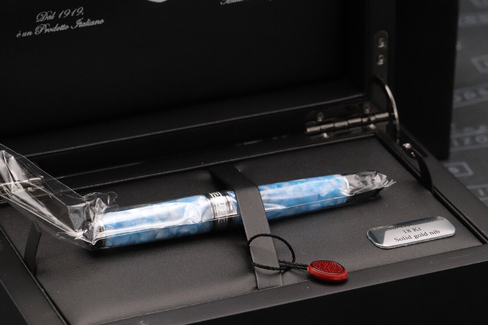 Aurora Optima 365 Celeste Limited Edition Fountain Pen - F Nib – IZODS