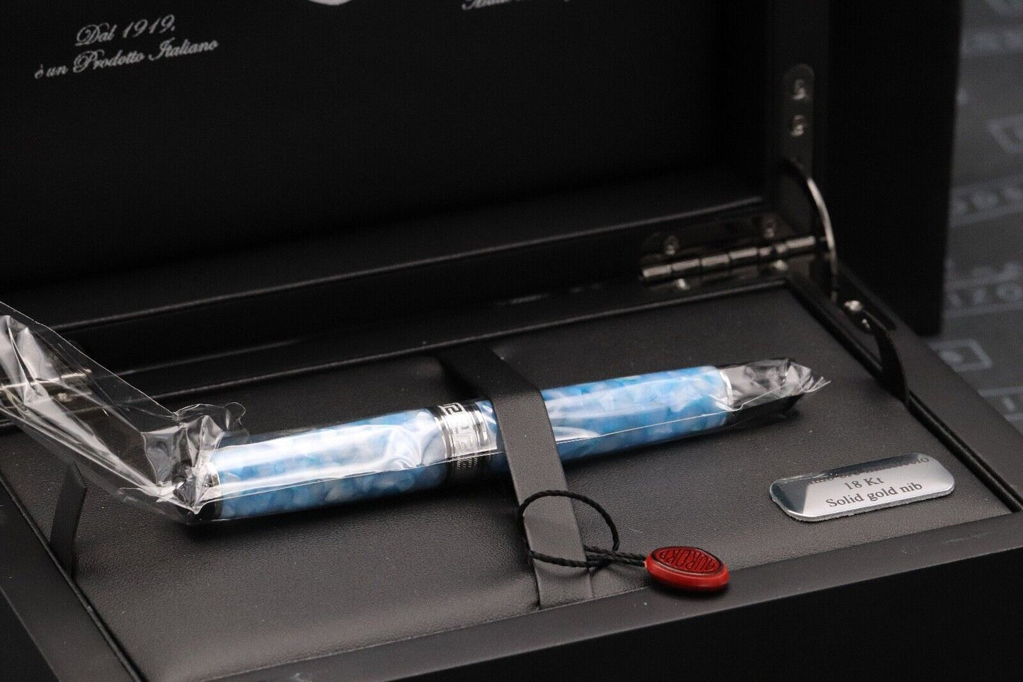 Aurora Optima 365 Celeste Limited Edition Fountain Pen - F Nib image 5