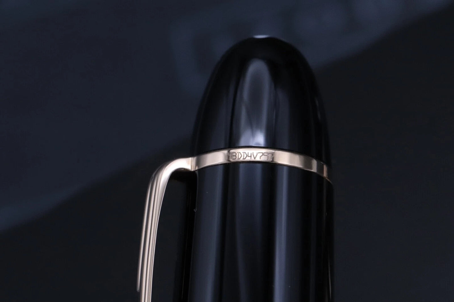 Montblanc Meisterstuck 149 90 Years Fountain Pen - Fine Nib image 4