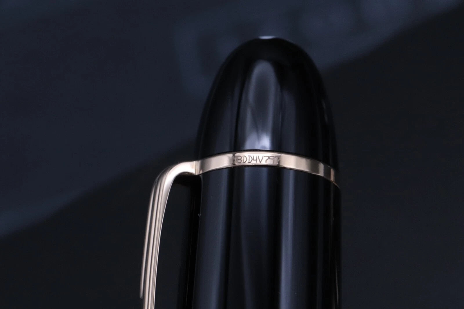 Montblanc Meisterstuck 149 90 Years Fountain Pen - Fine Nib image 4