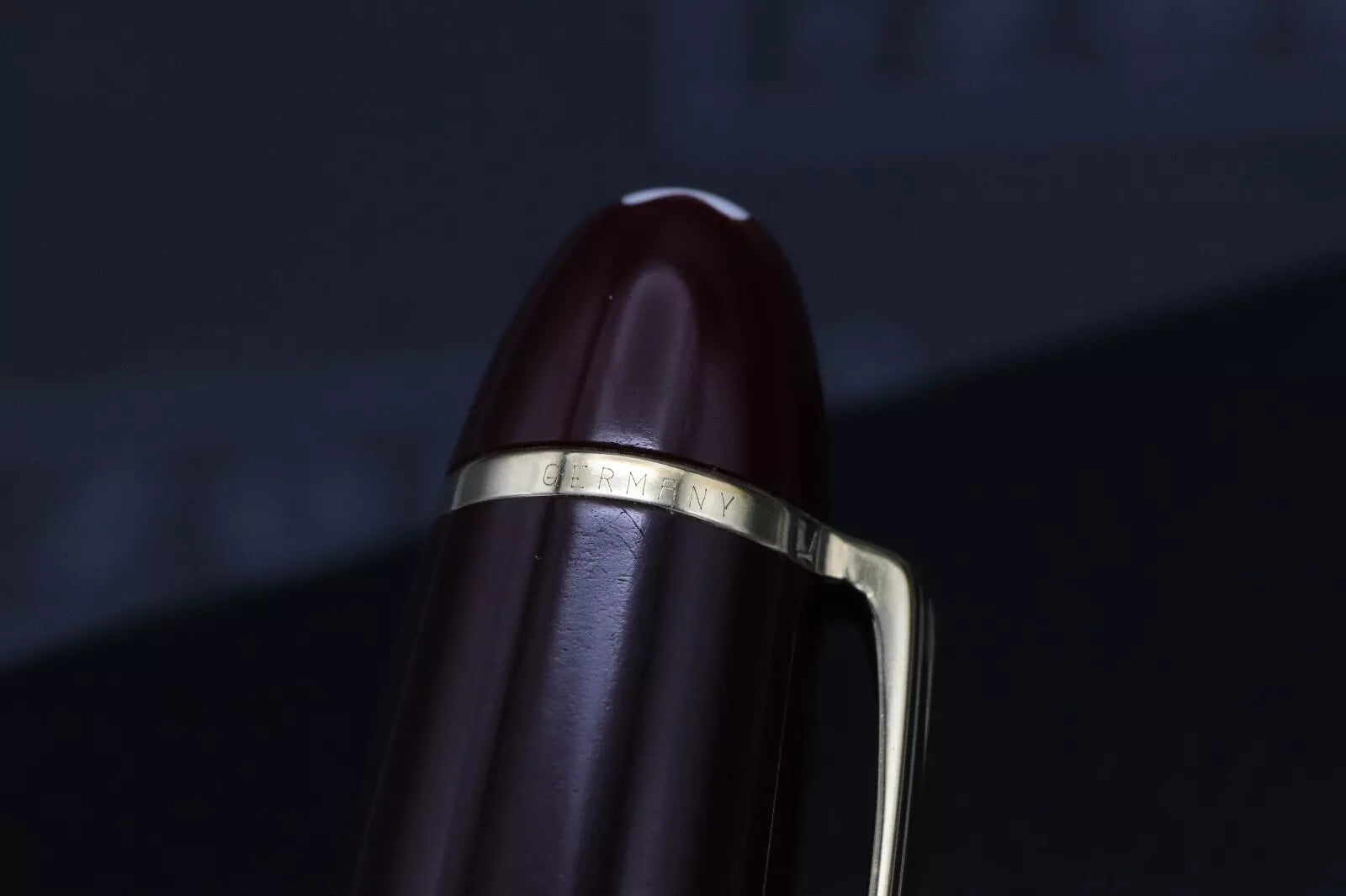 Montblanc Meisterstuck 147 Traveller Bordeaux Fountain Pen image 6